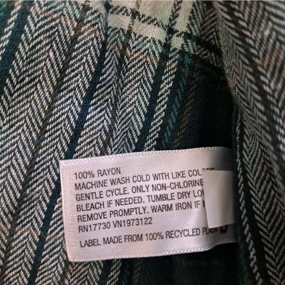 Women's Plaid Long Sleeve Plaid Flannel Shirt - Universal Thread™ Green Plaid S - Picture 3 of 4